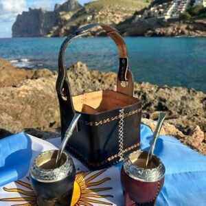 Mate Torpedo de calabaza forrado en cuero con virola labrada
