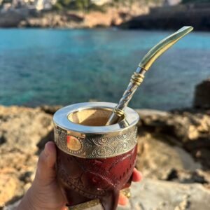 Mate Imperial Exclusivo de calabaza forrado en cuero-Marrón con virola labrada y bordes de alpaca