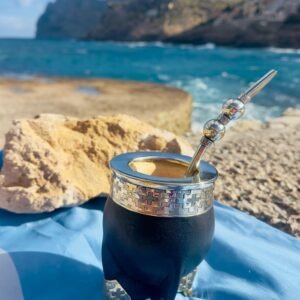 Mate Imperial Exclusivo de calabaza forrado en cuero con virola y botitas de alpaca labrada