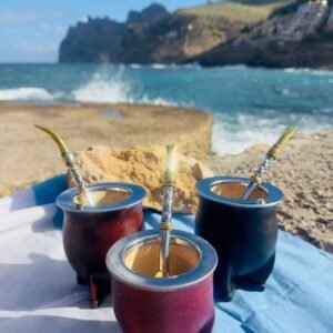 Mate camionero de calabaza forrado en cuero con virola de acero