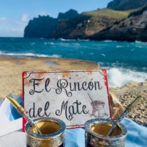 Mate Imperial Tradicional criollo con detalles labrados en alpaca