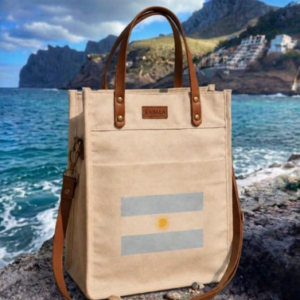 Bolso Tote Matero con detalles en cuero e impresión Bandera Argentina